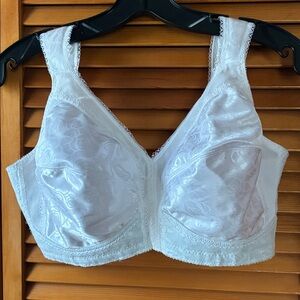 Playtex White Floral Lace Bra